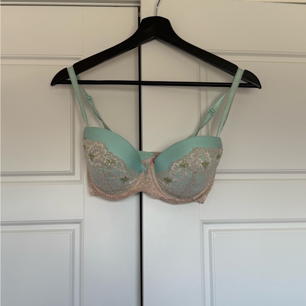 Victoria's Secret Mint and Beige Lace Bra